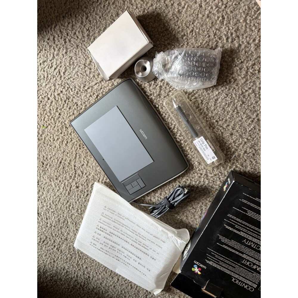 Wacom Intuos 3 PTZ-631W 6x11 Graphics Tablet w/Pen